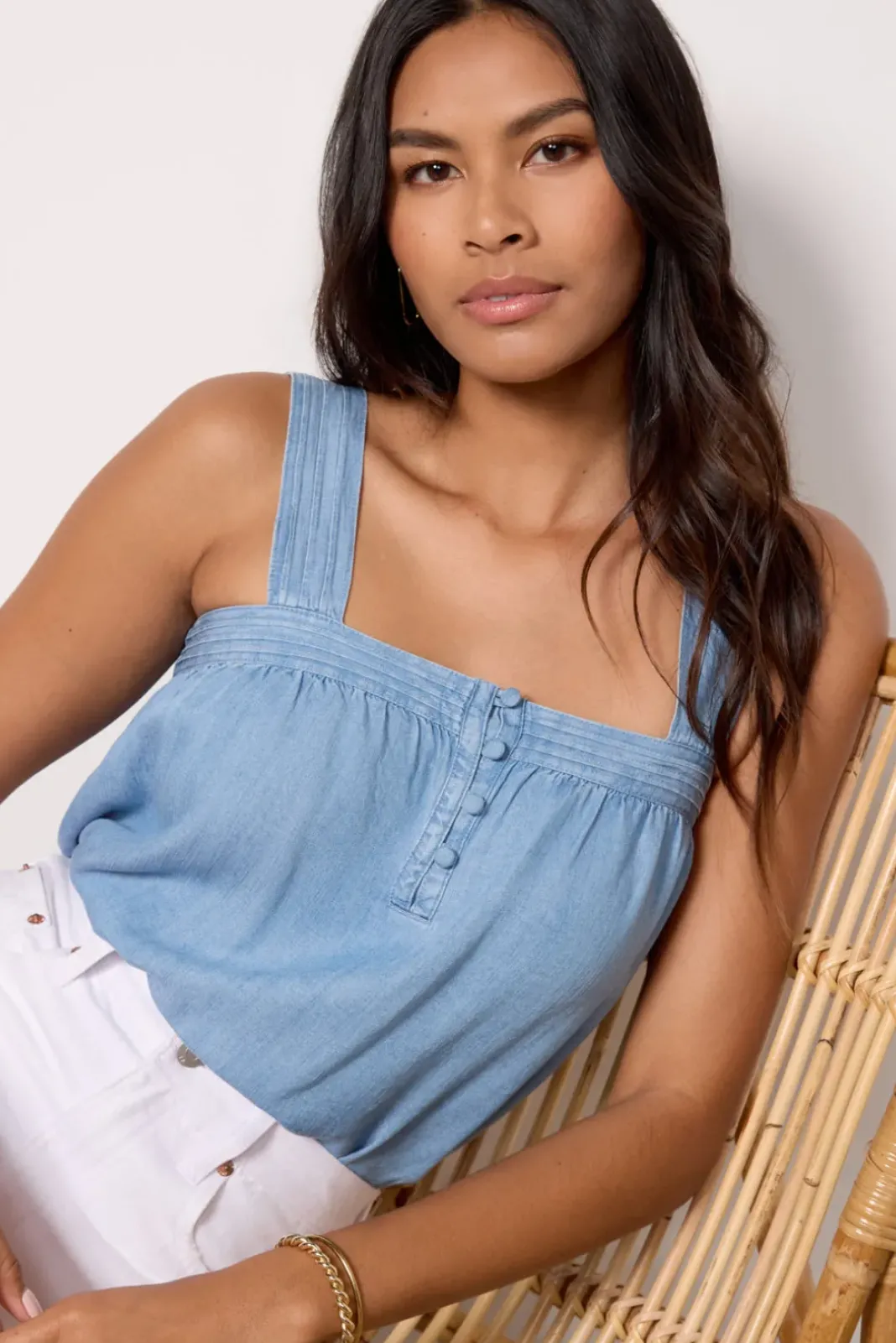 Tops & Tees<EVEREVE Emerson Chambray Top Blue