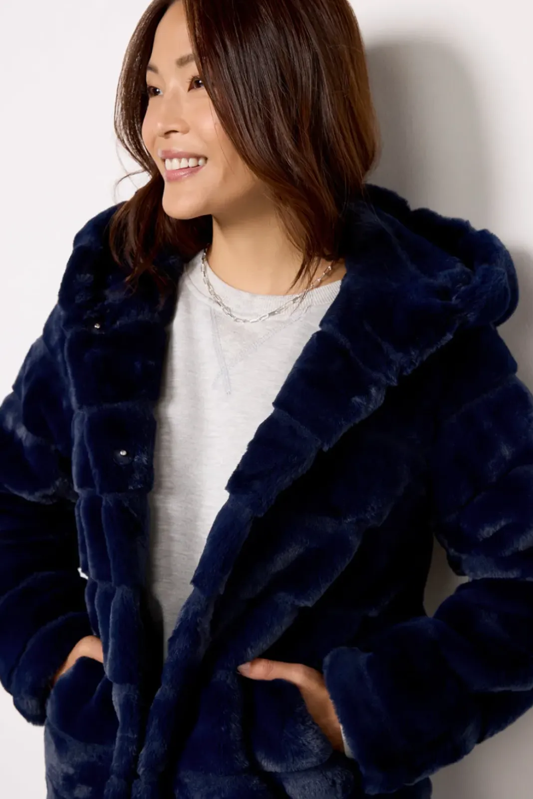 Blazers & Jackets<APPARIS Goldy Short Coat Ink