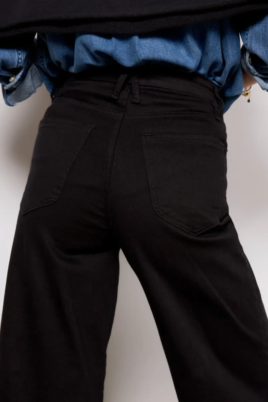Jeans<GOOD AMERICAN Good Waist Palazzo Crop Black