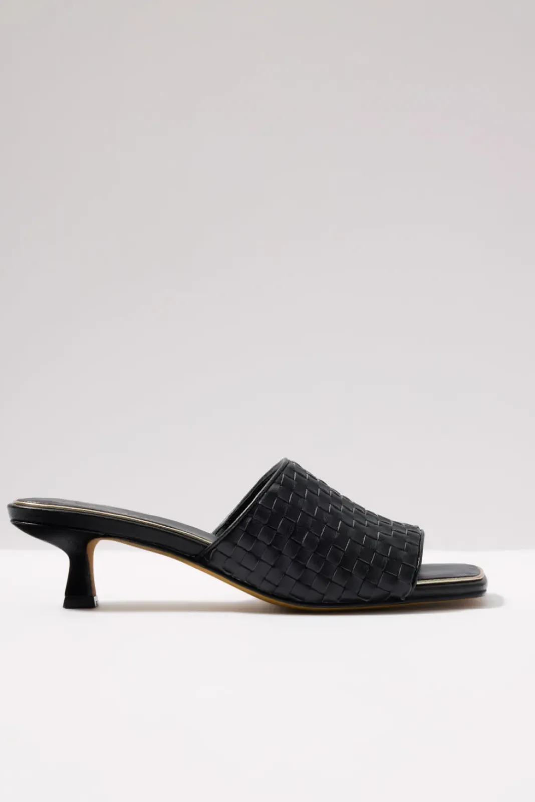 Shoes<SPLENDID FOOTWEAR Hampton Woven Heel Sandal Black