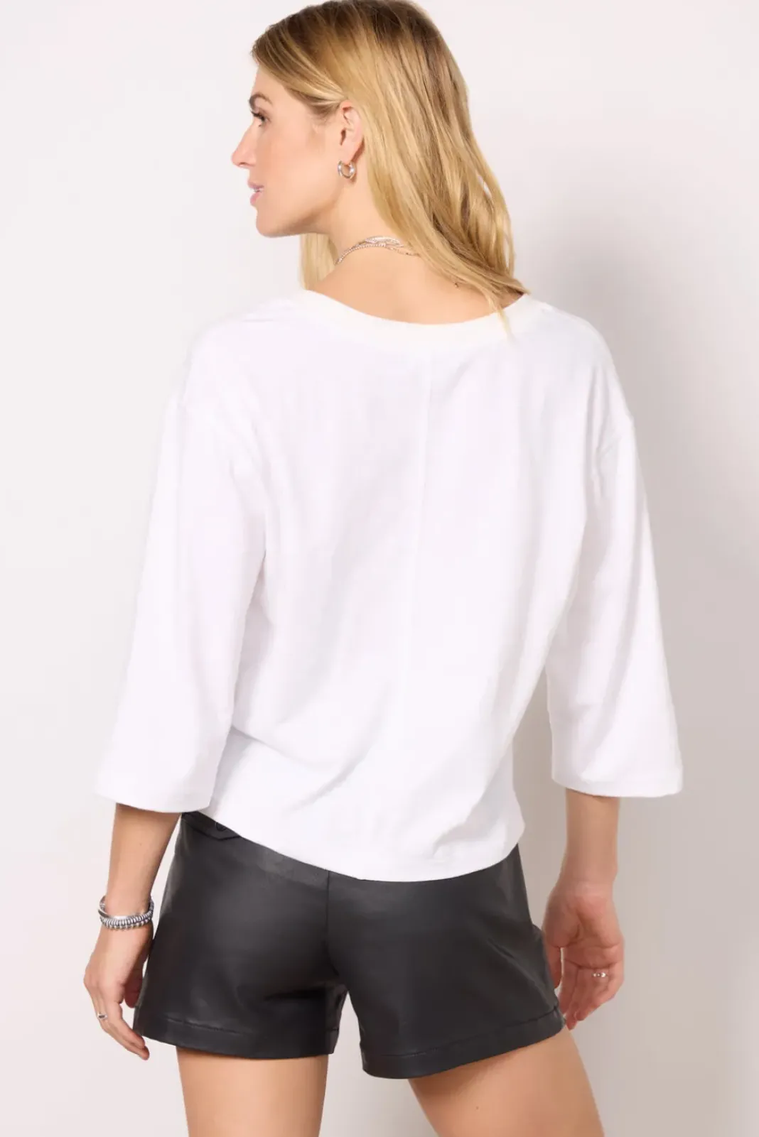 Tops & Tees<EVEREVE Jett Relaxed Henley Tee White