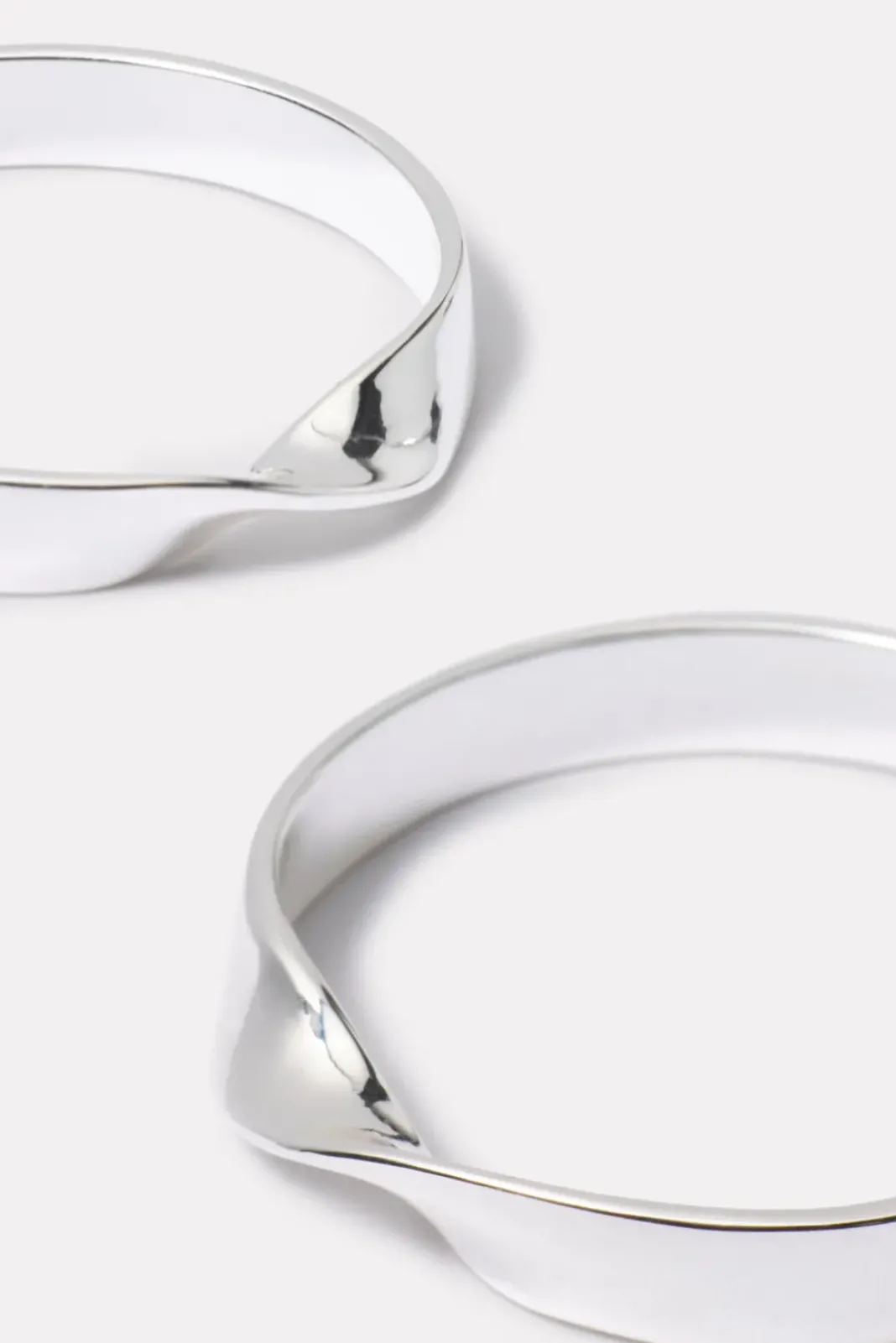 Jewelry<EVEREVE Kay Twisted Statement Hoop Silver
