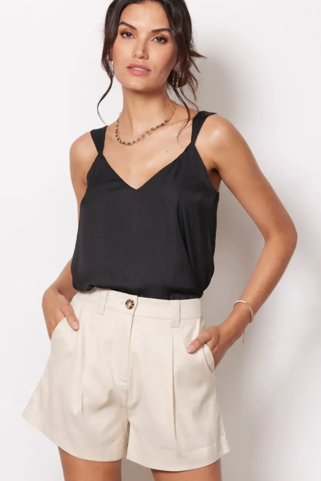 Intimates & Lounge<EVEREVE Kyle V Neck Cami Black
