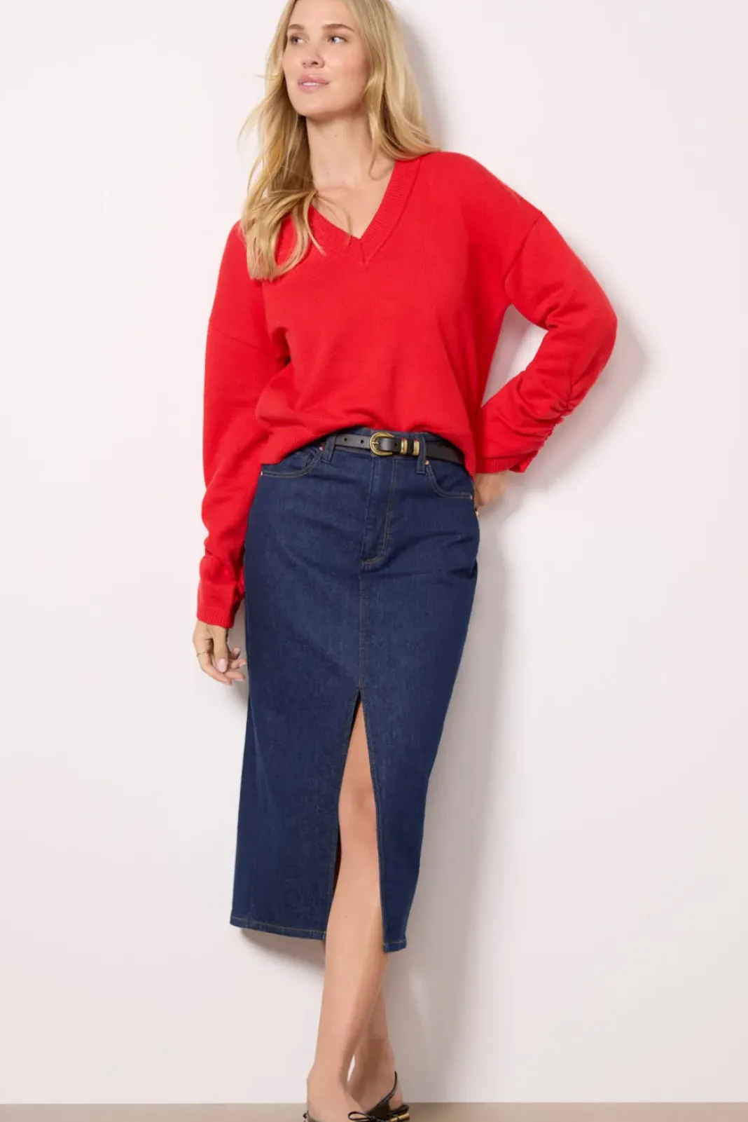 Sweaters<LNA Latigo V Neck Sweater Red