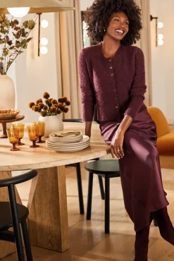 Skirts<EVEREVE Maddie Satin Skirt Burgundy