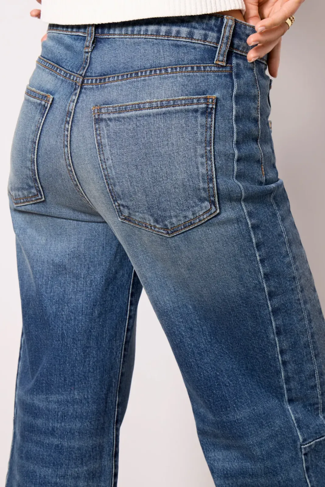 Jeans<KUT FROM THE KLOTH Meg Wide Leg w Seaming Teamwork