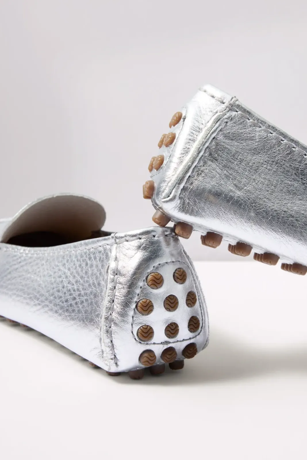 Shoes<SPERRY Port Driving Moccasin Silver