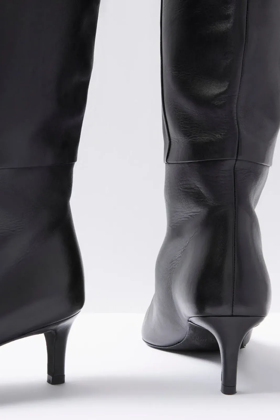 Shoes<SEYCHELLES Rose Knee Boot Black