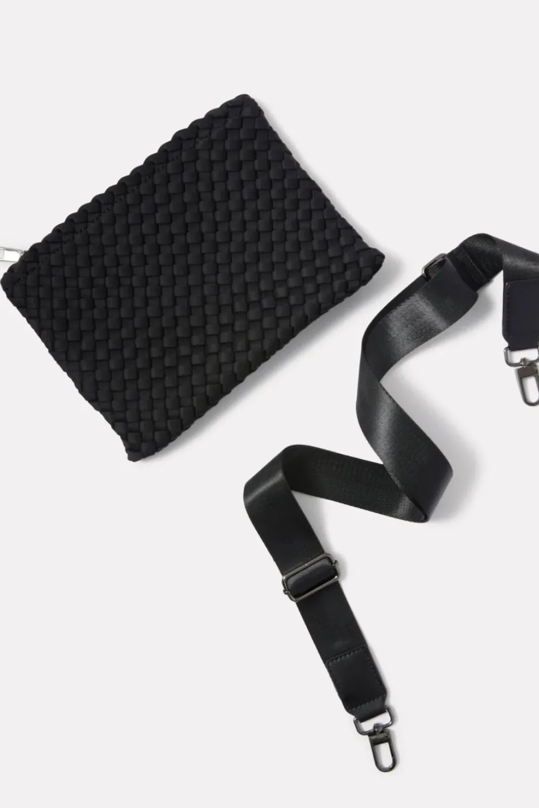 Bags<SOL AND SELENE Sky`s The Limit Medium Tote Black