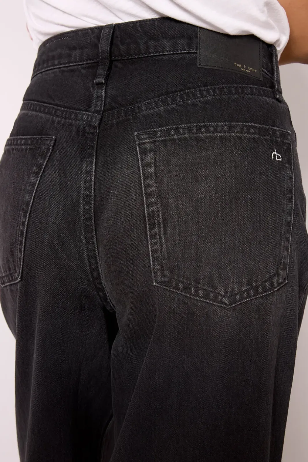 Jeans<RAG AND BONE SOFIE HIGH-RISE ANKLE WIDE LEG WITH CUFF Blair