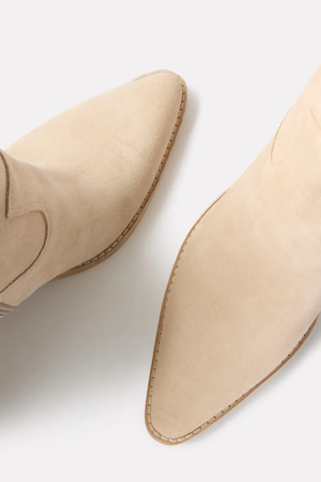 Shoes<DOLCE VITA Valory Western Bootie Dune